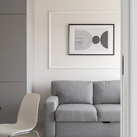 Rentplanet - Quorum Apartment *